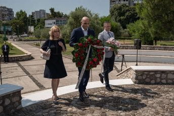 I predstavnici DPS položili vijence u Podgorici I predstavnici DPS položili vijence u Podgorici