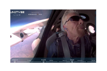 Svemirski let Ričarda Brensona - raketa sletjela, milijarder se upisao u istoriju Svemirski let Ričarda Brensona - raketa sletjela, milijarder se upisao u istoriju