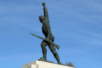 13. jul - Heroj naših datuma! Ilustracija