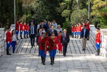 Vuković, Suhih i Banović položili vijenac na spomenik Partizanu borcu na Gorici