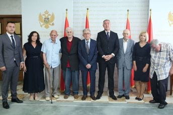 Đukanović: Crna Gora još nije dovoljno ukazala zasluženo poštovanje generaciji poslijetarnih podvižnika Đukanović: Crna Gora još nije dovoljno ukazala zasluženo poštovanje generaciji poslijetarnih podvižnika