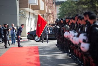 BEČIĆ: Uz pomoć policije brže ka EU BEČIĆ: Uz pomoć policije brže ka EU