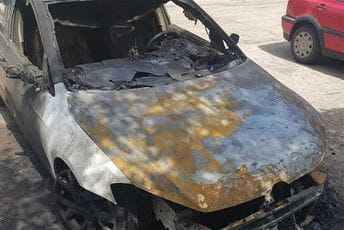 "Plenum 083": Peroviću zapaljen automobil, policija pod hitno da reaguje "Plenum 083": Peroviću zapaljen automobil, policija pod hitno da reaguje