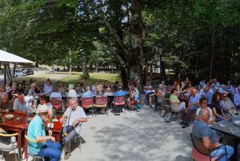 Kašćelan prisustvovao tradicionalnim susretima penzionera na Ivanovim koritima Kašćelan prisustvovao tradicionalnim susretima penzionera na Ivanovim koritima