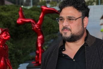 Izložbe Idana Zereskog, Milene Mijović Durutović i Zhang Runshija u Porto Montenegru Izložbe Idana Zereskog, Milene Mijović Durutović i Zhang Runshija u Porto Montenegru