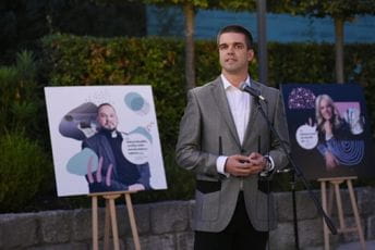 Boris Bastijančić otvorio izložbu ,,Bokeljski Hrvati 2021” Boris Bastijančić otvorio izložbu ,,Bokeljski Hrvati 2021”