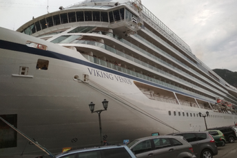 Kotor: Nakon 16 mjeseci stigao prvi kruzer Kotor: Nakon 16 mjeseci stigao prvi kruzer