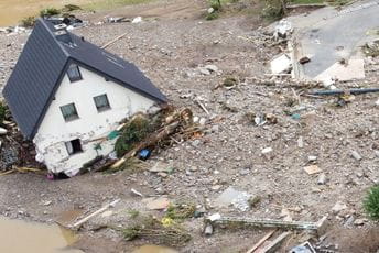 Poplave u zapadnoj Evropi: Na stotine nestalih, broj žrtava i dalje raste Poplave u zapadnoj Evropi: Na stotine nestalih, broj žrtava i dalje raste