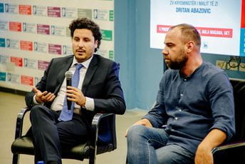 Abazović u Parlamentu Albanije: Želimo prema regionu emitovati politiku mira i saradnje