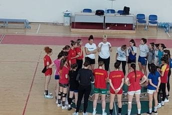 Juniorke 13. na rukometnom prvenstvu Evrope Juniorke 13. na rukometnom prvenstvu Evrope