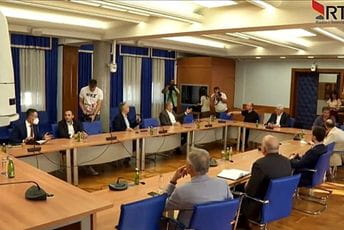 Sastanak u ponedjeljak: DF i Demokrate ne odustaju od svojih prijedloga Sa jednog od prethodnih sastanaka parlamentarne većine