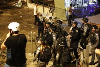 Novi sukobi Palestinaca i Jevreja kod džamije Al Aksa Novi sukobi Palestinaca i Jevreja kod džamije Al Aksa