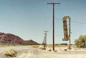 Pogledajte kako danas izgleda putovanje kultnim autoputem Route 66 (FOTO) Pogledajte kako danas izgleda putovanje kultnim autoputem Route 66 (FOTO)