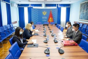 BOŠNJAK - ĐIN:  Potrebna jača parlamentarna saradnja CG i Kine BOŠNJAK - ĐIN:  Potrebna jača parlamentarna saradnja CG i Kine