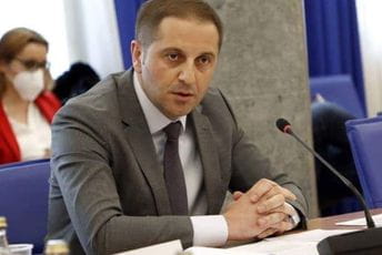 Šehović: Imenovanjem Rade Višnjić i Gorana Kikovića dotaknuto dno u prosvjeti Šehović: Imenovanjem Rade Višnjić i Gorana Kikovića dotaknuto dno u prosvjeti