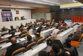 URA Budva: Carević se, kao uzurpator državnog zemljišta, zalaže za povraćaj imovine Karađorđevićima URA Budva: Carević se, kao uzurpator državnog zemljišta, zalaže za povraćaj imovine Karađorđevićima