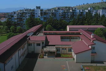 Večeras protest roditelja povodom smjene direktorice OŠ Oktoih Večeras protest roditelja povodom smjene direktorice OŠ Oktoih