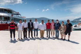 Bečić organizovao obilazak Bokokotorskog zaliva za parlamentarce IPU Bečić organizovao obilazak Bokokotorskog zaliva za parlamentarce IPU