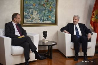 Krivokapić sa Reintjesom: Ojačati partnerske odnose Krivokapić sa Reintjesom: Ojačati partnerske odnose