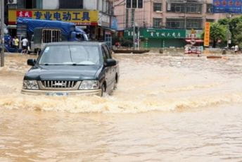 Poplave pogodile Kinu, više gradova pod vodom Poplave pogodile Kinu, više gradova pod vodom