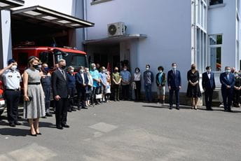 Minut ćutanja u Belgiji za sve žrtve poplava, slijedi višegodišnja obnova Minut ćutanja u Belgiji za sve žrtve poplava, slijedi višegodišnja obnova