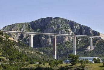 Stigla na naplatu prva rata kredita za auto-put Stigla na naplatu prva rata kredita za auto-put