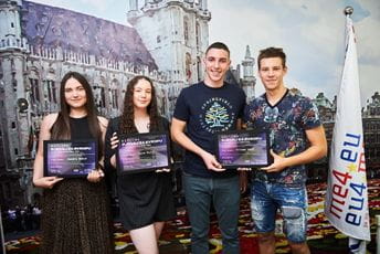 Uručene nagrade pobjednicima konkursa Pjevaj za Evropu Uručene nagrade pobjednicima konkursa Pjevaj za Evropu