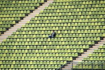 Nestvarni gubici Japana zbog praznih tribina Nestvarni gubici Japana zbog praznih tribina