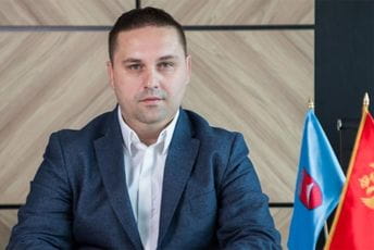 Bećirović: Vukoviću bi više prijale četničke pjesme Bećirović: Vukoviću bi više prijale četničke pjesme