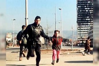 Na Sarajevo je prije 28 godina palo 3.777 granata Na Sarajevo je prije 28 godina palo 3.777 granata