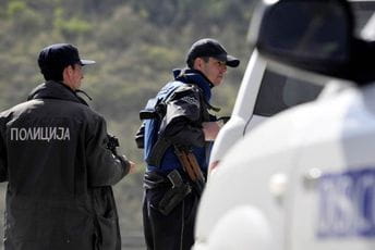 Makedonska policija zaplijenila marihuanu iz Albanije vrijednosti 150.000 eura Makedonska policija zaplijenila marihuanu iz Albanije vrijednosti 150.000 eura