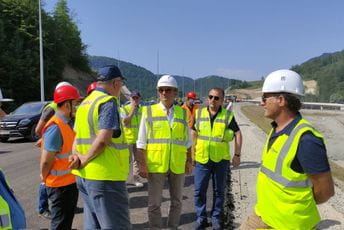 Bojanić: Redovnim posjetama gradilištu želimo da se uvjerimo kako teku radovi na auto-putu Bojanić: Redovnim posjetama gradilištu želimo da se uvjerimo kako teku radovi na auto-putu