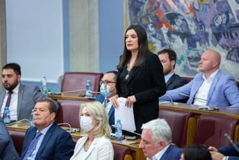 Paunović: Demokrate po običaju kradu i prisvajaju tuđe ideje i zasluge Paunović: Demokrate po običaju kradu i prisvajaju tuđe ideje i zasluge