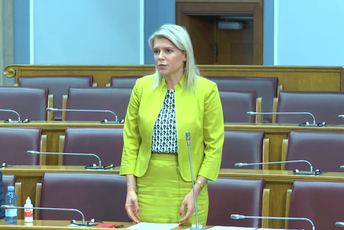 Vuksanović-Stanković: Mi smo kćerke, sestre, majke, žene, mi smo temelj svakog društva! Vuksanović-Stanković: Mi smo kćerke, sestre, majke, žene, mi smo temelj svakog društva!