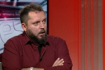 Bursać: Crna Gora, Bugarska i S. Makedonija zabranom preleta ruskog aviona pokušale spasiti obraz Srbiji Bursać: Crna Gora, Bugarska i S. Makedonija zabranom preleta ruskog aviona pokušale spasiti obraz Srbiji