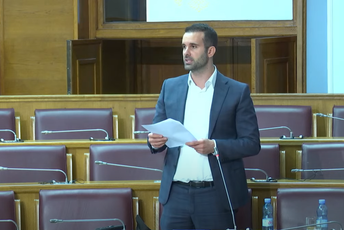 Spajić: Bivša vlast kriva za akcize, Šehović nije predložio ni besplatne udžbenike ni dječji dodatak Spajić: Bivša vlast kriva za akcize, Šehović nije predložio ni besplatne udžbenike ni dječji dodatak