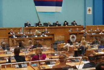 Skupština RS-a proglasila zabranu negiranja genocida 'neprimjenjivom' Skupština RS-a proglasila zabranu negiranja genocida 'neprimjenjivom'