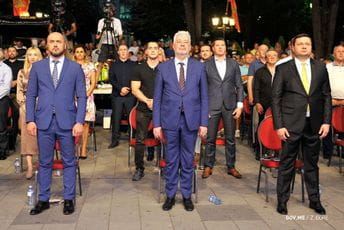 Biznis forum Uprave za saradnju sa dijasporom-iseljenicima okupio veliki broj privrednika Biznis forum Uprave za saradnju sa dijasporom-iseljenicima okupio veliki broj privrednika