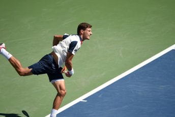 Busta ostavio Đokovića bez medalje u singlu Busta ostavio Đokovića bez medalje u singlu