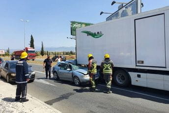 Tri osobe povrijeđene u udesu kod KAP-a Tri osobe povrijeđene u udesu kod KAP-a