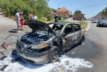 Cetinje: Izgorio automobil, nije bilo povrijeđenih Cetinje: Izgorio automobil, nije bilo povrijeđenih