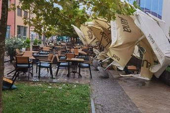 Nevrijeme odnijelo prvu žrtvu u BiH: Poginuo muškarac u Bihaću Nevrijeme odnijelo prvu žrtvu u BiH: Poginuo muškarac u Bihaću