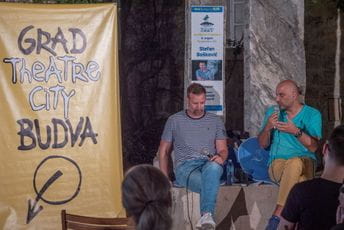 Stefan Bošković na Trgu pjesnika: Sjećanje je snažan oblik ljubavi Stefan Bošković na Trgu pjesnika: Sjećanje je snažan oblik ljubavi