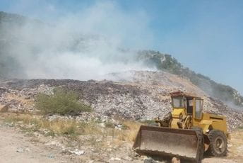 Ponovo gori na Mislovom dolu, vatru gase i avioni Ponovo gori na Mislovom dolu, vatru gase i avioni