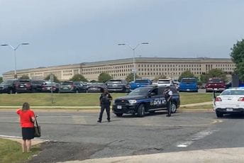 Ubijen napadač koji je pucao u blizini Pentagona Ubijen napadač koji je pucao u blizini Pentagona