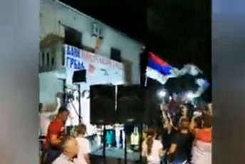 DPS: Manifestacija “Dani pamidore, masline i meda u Grblju” uz pjesme "Oj Kosovo Kosovo", "Veseli se srpski rode", "Tamo daleko"... DPS: Manifestacija “Dani pamidore, masline i meda u Grblju” uz pjesme "Oj Kosovo Kosovo", "Veseli se srpski rode", "Tamo daleko"...