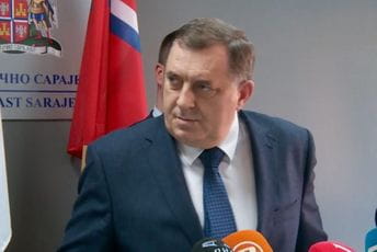 Dodik: Može sastanak sa Šmitom, ali ne u njegovom svojstvu Visokog predstavnika Dodik: Može sastanak sa Šmitom, ali ne u njegovom svojstvu Visokog predstavnika