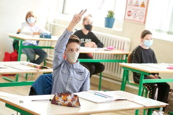 U crnogorskim školama inficirana 563 učenika i 117 nastavnika U crnogorskim školama inficirana 563 učenika i 117 nastavnika