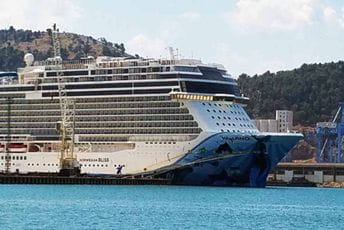 U Bar uplovio kruzer sa trkačkom stazom, vodenim parkom, arenom… U Bar uplovio kruzer sa trkačkom stazom, vodenim parkom, arenom…