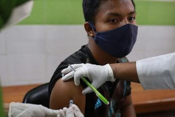 Bangladeš vakcinisao rekordnih 2,8 miliona ljudi za samo jedan dan Bangladeš vakcinisao rekordnih 2,8 miliona ljudi za samo jedan dan